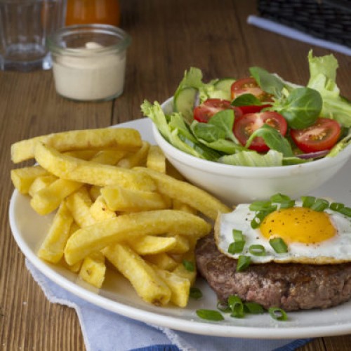Hamburger Na Talerzu